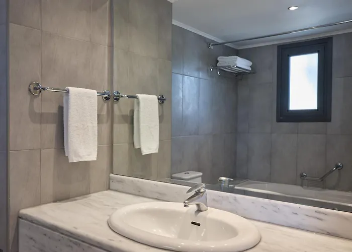 Atlantica Mikri Poli Rhodes 4* كولومبيا